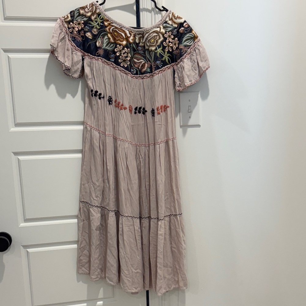 Mexico Handmade Floral Embroidered Women's Dress